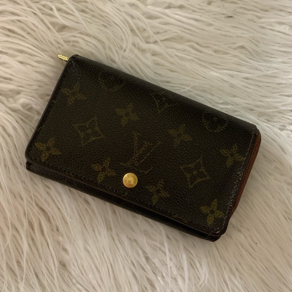 Louis Vuitton Monogram Tresor Wallet